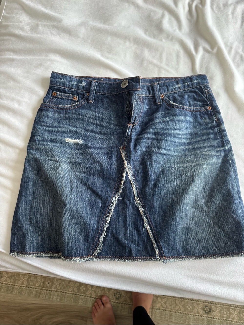 Banana Republic Denim Distressed A-Line Skirt in Dark Blue